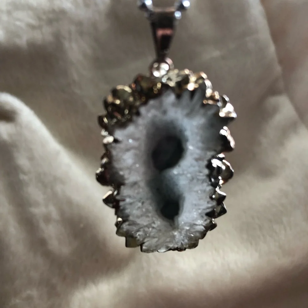 Raw Amethyst Necklace NWOT - Picture 1 of 6